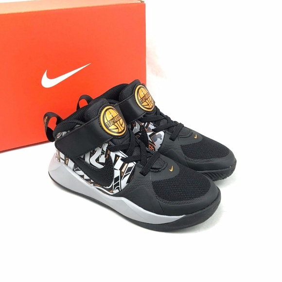 team hustle d 9 sneaker